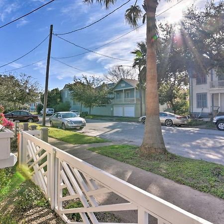 Bright Galveston Cottage Close To Beach And Strand Exteriér fotografie