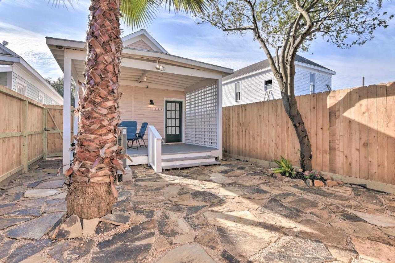 Bright Galveston Cottage Close To Beach And Strand Exteriér fotografie